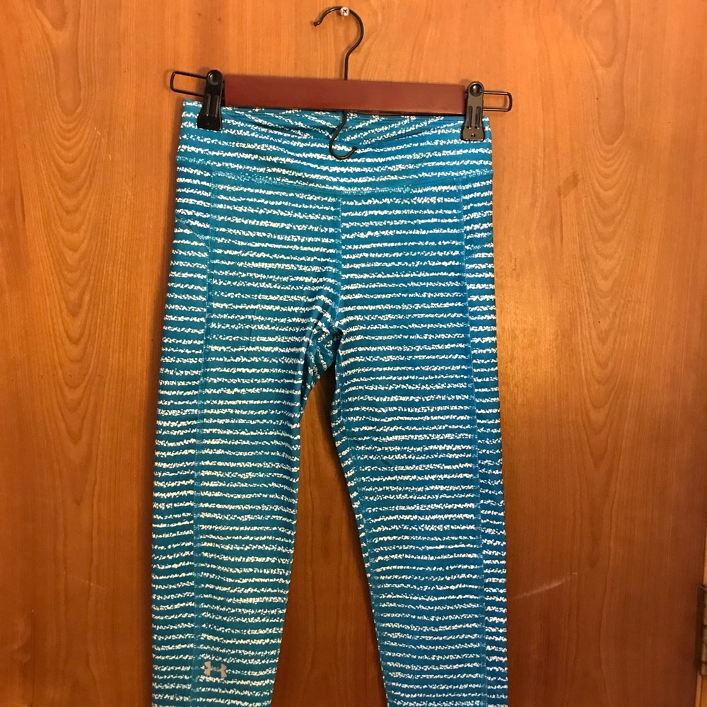 Under Armour compression capris